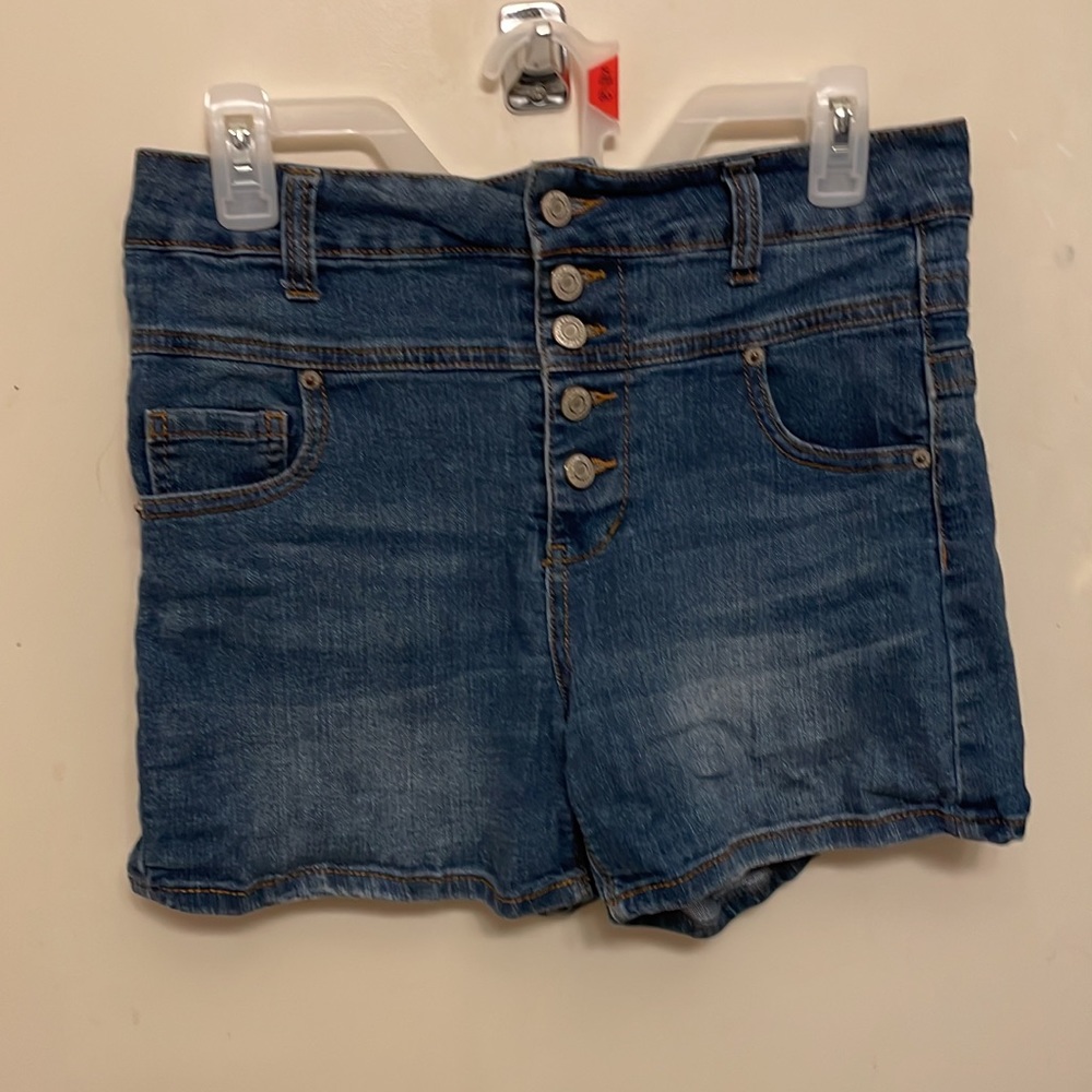 Very high waist shorts